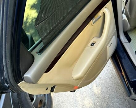 Синий Ауди А4, объемом двигателя 2 л и пробегом 320 тыс. км за 4500 $, фото 4 на Automoto.ua