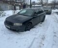 Синий Ауди А4, объемом двигателя 2 л и пробегом 400 тыс. км за 4300 $, фото 1 на Automoto.ua