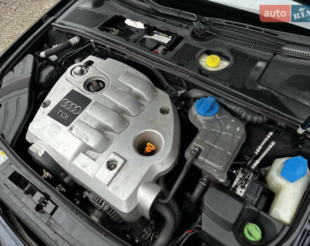 Синій Ауді А4, об'ємом двигуна 1.9 л та пробігом 294 тис. км за 4900 $, фото 17 на Automoto.ua