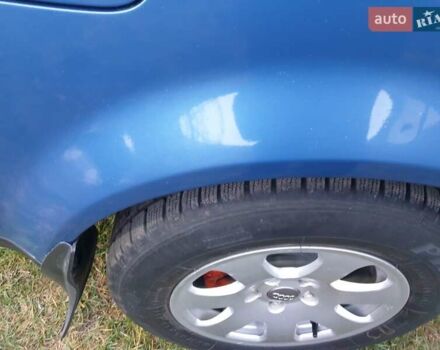 Синій Ауді А4, об'ємом двигуна 2 л та пробігом 247 тис. км за 5250 $, фото 2 на Automoto.ua