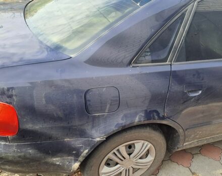 Ауді А4 2001 у Изюме на Automoto.ua Синій Ауді А4, об'ємом двигуна 2.5 л та пробігом 223 тис. км за 629 $, фото 1 на Automoto.ua