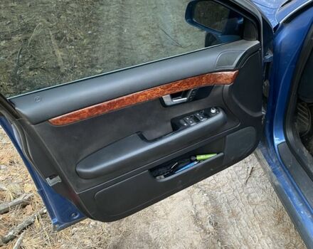 Синий Ауди А4, объемом двигателя 3 л и пробегом 250 тыс. км за 2600 $, фото 4 на Automoto.ua