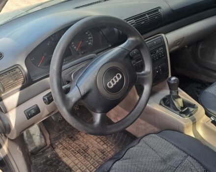 Ауді А4 2001 у Изюме на Automoto.ua Синій Ауді А4, об'ємом двигуна 2.5 л та пробігом 223 тис. км за 629 $, фото 4 на Automoto.ua