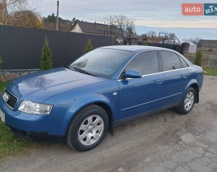 Синій Ауді А4, об'ємом двигуна 2 л та пробігом 247 тис. км за 5250 $, фото 1 на Automoto.ua