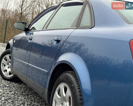 Синій Ауді А4, об'ємом двигуна 2 л та пробігом 205 тис. км за 4550 $, фото 30 на Automoto.ua