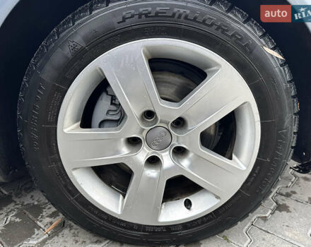 Синій Ауді А4, об'ємом двигуна 2 л та пробігом 238 тис. км за 4999 $, фото 51 на Automoto.ua