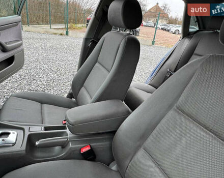 Синій Ауді А4, об'ємом двигуна 2 л та пробігом 205 тис. км за 4550 $, фото 57 на Automoto.ua