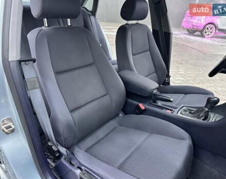 Синій Ауді А4, об'ємом двигуна 2 л та пробігом 238 тис. км за 4999 $, фото 39 на Automoto.ua