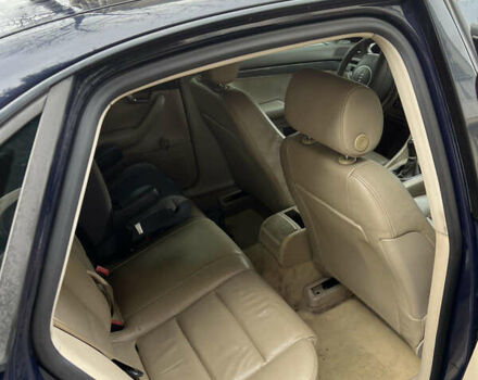 Синій Ауді А4, об'ємом двигуна 1.98 л та пробігом 300 тис. км за 4600 $, фото 5 на Automoto.ua