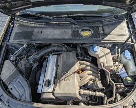 Синий Ауди А4, объемом двигателя 1.6 л и пробегом 185 тыс. км за 5500 $, фото 7 на Automoto.ua