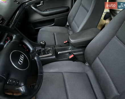 Синий Ауди А4, объемом двигателя 1.98 л и пробегом 266 тыс. км за 5399 $, фото 6 на Automoto.ua