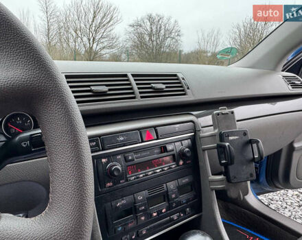 Синій Ауді А4, об'ємом двигуна 2 л та пробігом 205 тис. км за 4550 $, фото 60 на Automoto.ua