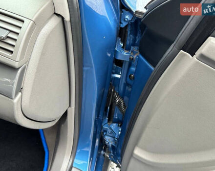 Синій Ауді А4, об'ємом двигуна 2 л та пробігом 205 тис. км за 4550 $, фото 67 на Automoto.ua