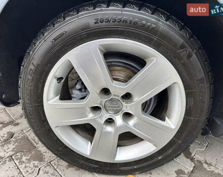 Синій Ауді А4, об'ємом двигуна 2 л та пробігом 238 тис. км за 4999 $, фото 50 на Automoto.ua