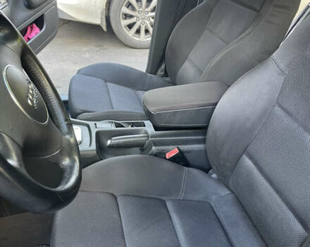 Ауді А4 2002 у Одесі на Automoto.ua Синій Ауді А4, об'ємом двигуна 1.78 л та пробігом 217 тис. км за 4900 $, фото 6 на Automoto.ua