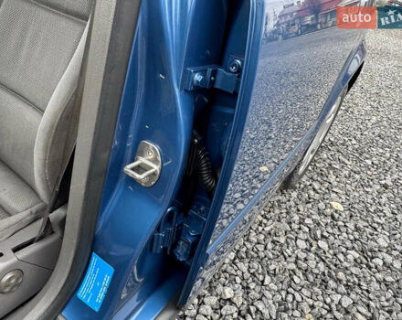 Синій Ауді А4, об'ємом двигуна 2 л та пробігом 205 тис. км за 4550 $, фото 55 на Automoto.ua