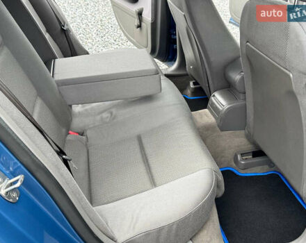 Синій Ауді А4, об'ємом двигуна 2 л та пробігом 205 тис. км за 4550 $, фото 71 на Automoto.ua