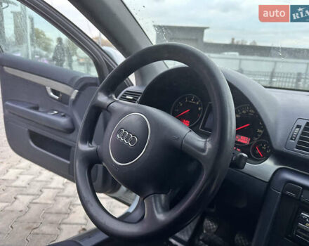 Синій Ауді А4, об'ємом двигуна 2 л та пробігом 238 тис. км за 4999 $, фото 37 на Automoto.ua