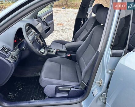 Синій Ауді А4, об'ємом двигуна 2 л та пробігом 238 тис. км за 4999 $, фото 27 на Automoto.ua
