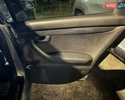 Синий Ауди А4, объемом двигателя 2 л и пробегом 257 тыс. км за 4599 $, фото 4 на Automoto.ua