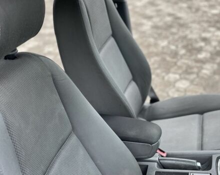 Синий Ауди А4, объемом двигателя 1.9 л и пробегом 300 тыс. км за 2200 $, фото 12 на Automoto.ua