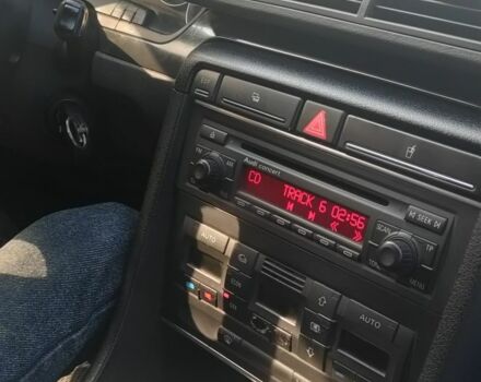 Синий Ауди А4, объемом двигателя 2 л и пробегом 320 тыс. км за 4500 $, фото 4 на Automoto.ua