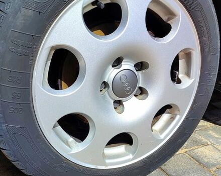 Синий Ауди А4, объемом двигателя 1.6 л и пробегом 207 тыс. км за 5700 $, фото 7 на Automoto.ua