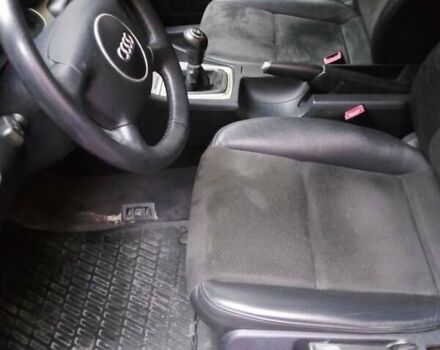 Синий Ауди А4, объемом двигателя 1.78 л и пробегом 188 тыс. км за 4600 $, фото 8 на Automoto.ua