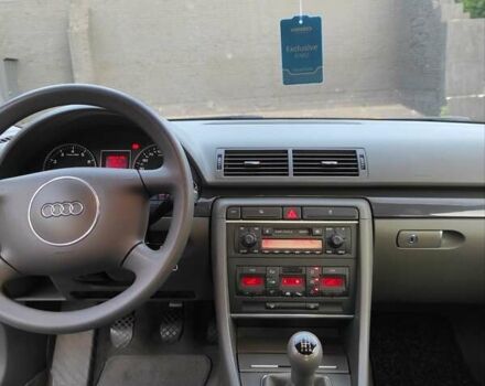 Синий Ауди А4, объемом двигателя 1.6 л и пробегом 181 тыс. км за 6250 $, фото 76 на Automoto.ua