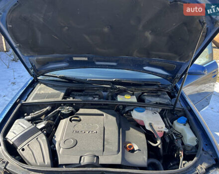 Синий Ауди А4, объемом двигателя 2 л и пробегом 165 тыс. км за 5800 $, фото 17 на Automoto.ua