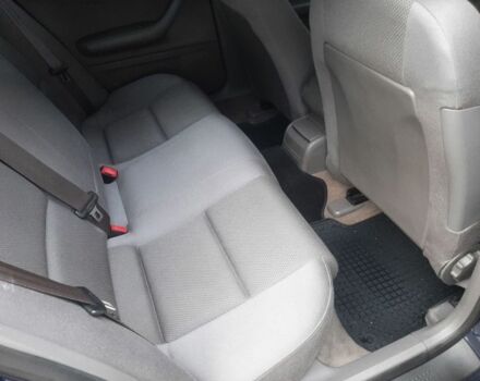 Синий Ауди А4, объемом двигателя 2.5 л и пробегом 314 тыс. км за 6500 $, фото 10 на Automoto.ua