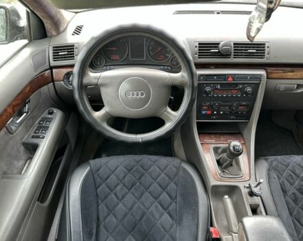 Синий Ауди А4, объемом двигателя 1.9 л и пробегом 299 тыс. км за 1999 $, фото 4 на Automoto.ua