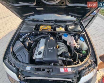 Синій Ауді А4, об'ємом двигуна 1.6 л та пробігом 170 тис. км за 4650 $, фото 13 на Automoto.ua