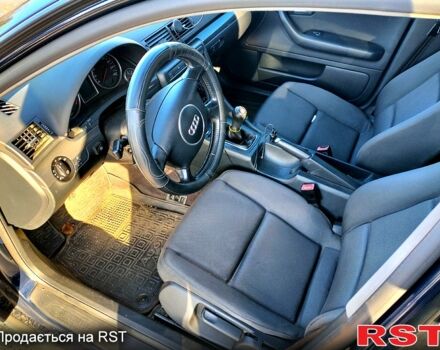 Синий Ауди А4, объемом двигателя 2 л и пробегом 230 тыс. км за 5000 $, фото 3 на Automoto.ua