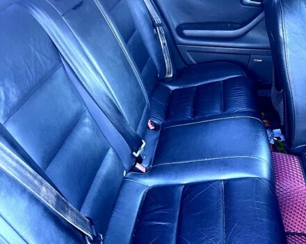 Синий Ауди А4, объемом двигателя 2 л и пробегом 317 тыс. км за 5700 $, фото 5 на Automoto.ua