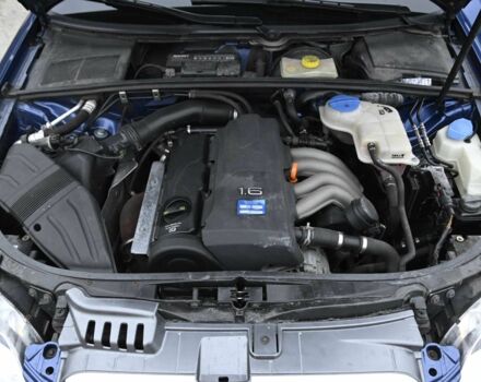 Синий Ауди А4, объемом двигателя 1.6 л и пробегом 246 тыс. км за 6500 $, фото 8 на Automoto.ua