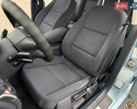 Синий Ауди А4, объемом двигателя 1.97 л и пробегом 240 тыс. км за 7400 $, фото 11 на Automoto.ua