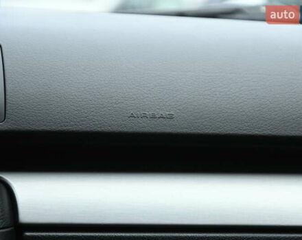 Синій Ауді А4, об'ємом двигуна 1.6 л та пробігом 246 тис. км за 6500 $, фото 29 на Automoto.ua