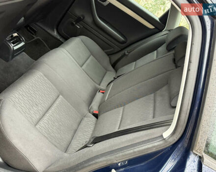 Синий Ауди А4, объемом двигателя 2 л и пробегом 181 тыс. км за 6950 $, фото 33 на Automoto.ua