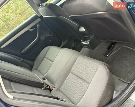 Ауді А4 2006 у Могилев-Подольском на Automoto.ua Синій Ауді А4, об'ємом двигуна 2 л та пробігом 181 тис. км за 6700 $, фото 42 на Automoto.ua