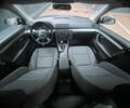 Синій Ауді А4, об'ємом двигуна 2 л та пробігом 274 тис. км за 6500 $, фото 21 на Automoto.ua