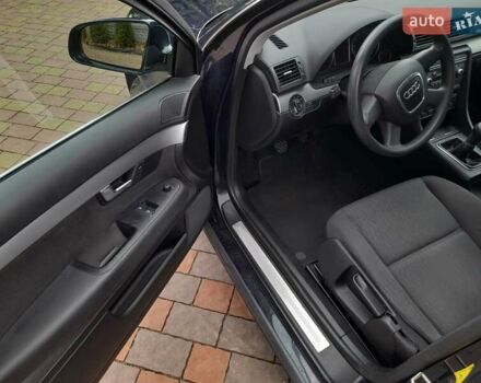 Ауді А4 2006 у Жовкві на Automoto.ua Синій Ауді А4, об'ємом двигуна 1.6 л та пробігом 190 тис. км за 5650 $, фото 23 на Automoto.ua