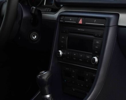 Синий Ауди А4, объемом двигателя 2 л и пробегом 192 тыс. км за 7999 $, фото 16 на Automoto.ua