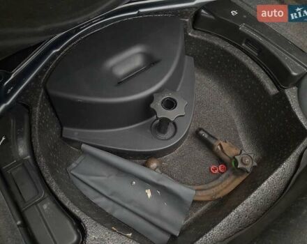 Ауді А4 2006 у Жовкві на Automoto.ua Синій Ауді А4, об'ємом двигуна 1.6 л та пробігом 190 тис. км за 5650 $, фото 15 на Automoto.ua