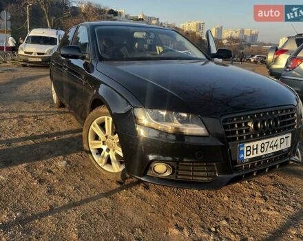 Синий Ауди А4, объемом двигателя 2 л и пробегом 246 тыс. км за 8900 $, фото 1 на Automoto.ua