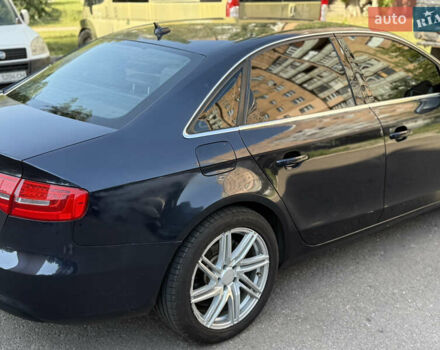 Синій Ауді А4, об'ємом двигуна 2 л та пробігом 252 тис. км за 9500 $, фото 4 на Automoto.ua