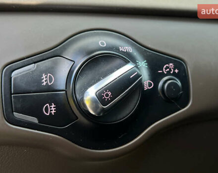 Ауді А4 2012 у Львові на Automoto.ua Синій Ауді А4, об'ємом двигуна 1.98 л та пробігом 196 тис. км за 11750 $, фото 17 на Automoto.ua