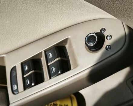 Синій Ауді А4, об'ємом двигуна 1.98 л та пробігом 221 тис. км за 11900 $, фото 15 на Automoto.ua