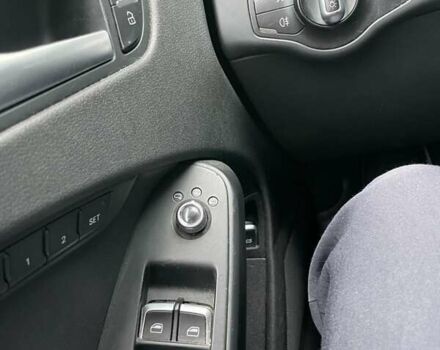 Синій Ауді А4, об'ємом двигуна 2 л та пробігом 181 тис. км за 13200 $, фото 3 на Automoto.ua