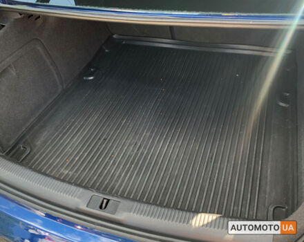 Синий Ауди А4, объемом двигателя 2 л и пробегом 133 тыс. км за 13300 $, фото 7 на Automoto.ua